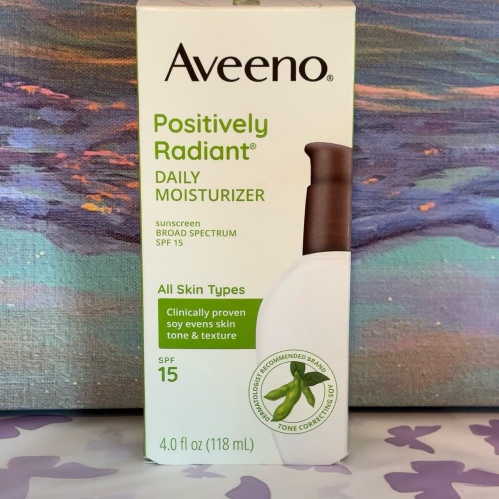 Aveeno Positively Radiant Daily Moisturizer SPF 15